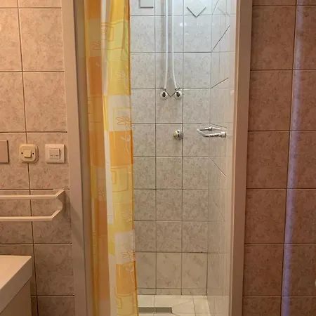 Rozita Seaside Relax Apartment Podgora