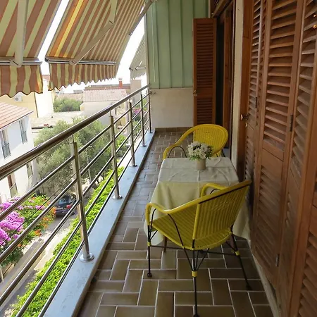 Apartment Rozita Seaside Relax Podgora